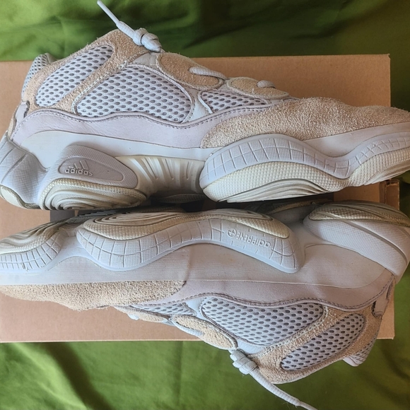 Addidas Yeezy 500 - Salt 2018 (Model ART EE7287) size 11. Pre-owned - Picture 6 of 6